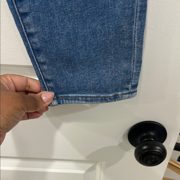 Express Cropped Skinny High Rise Hyper Stretch Distressed Ankle Jeans - Picture 3 of 6